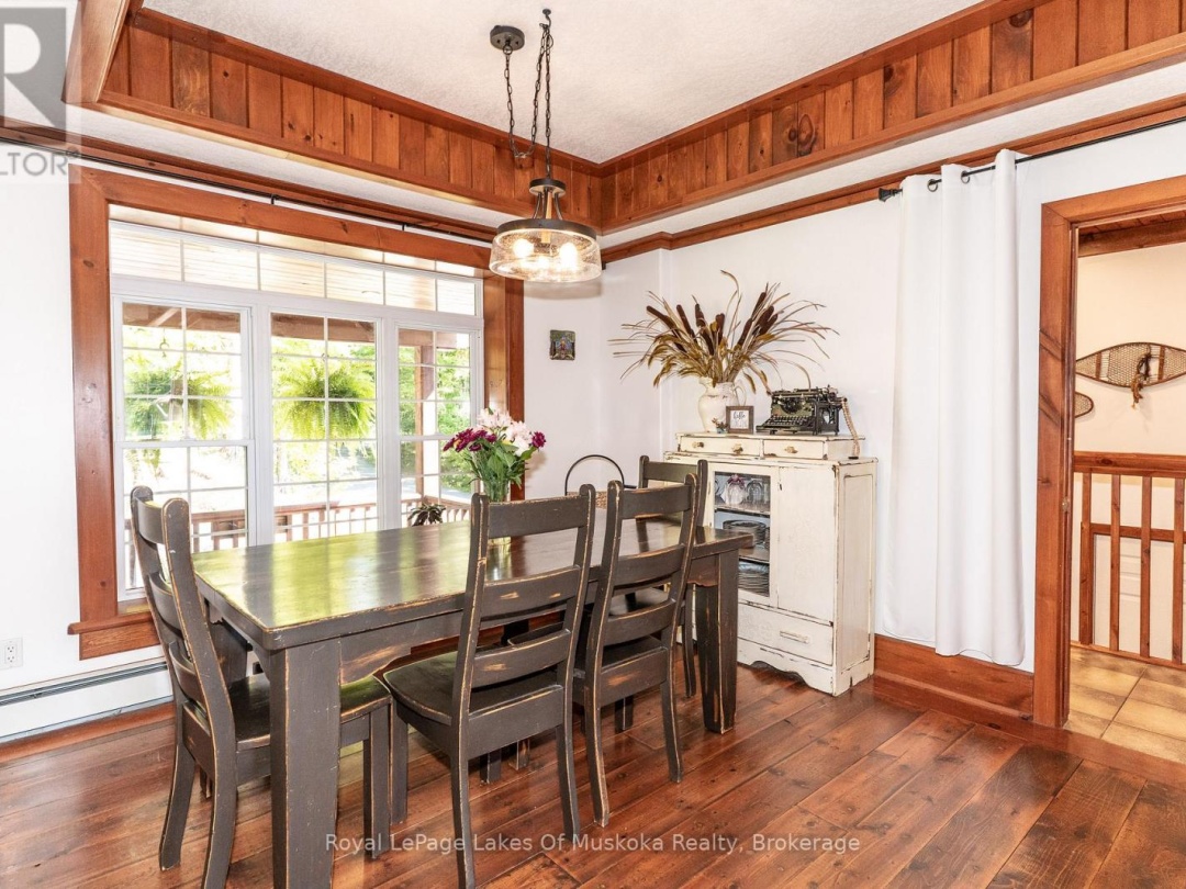1080 WALKERS GLENN CRESCENT, 