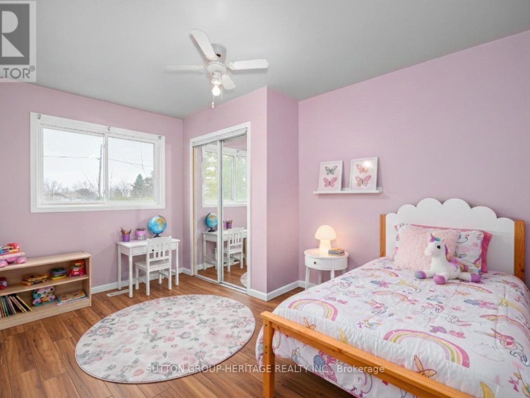 24 PLEASANT VIEW CRESCENT, 