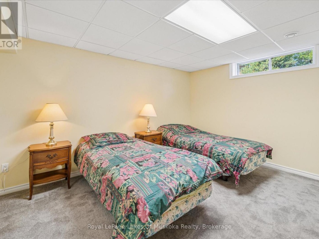 7 INVERARAY COURT, 