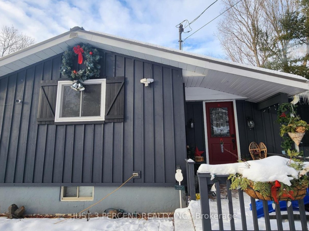 55 Northern Avenue, Little Bald Lake