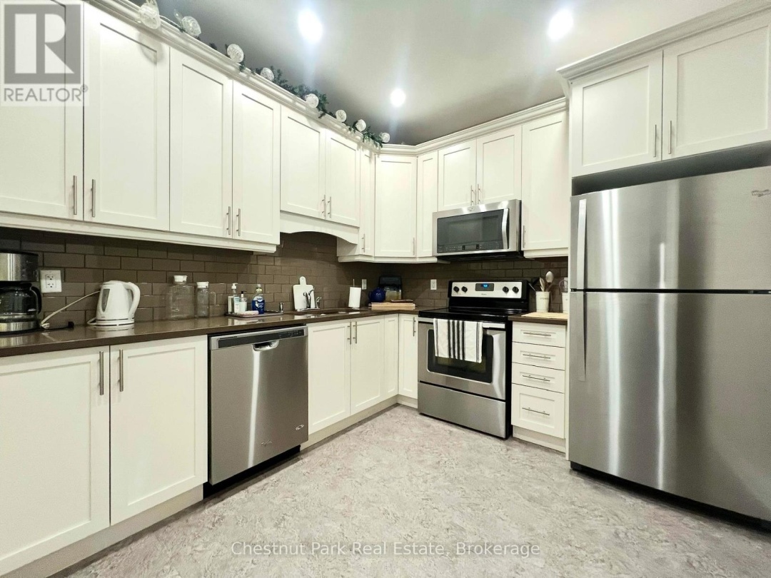 28 - 8 WILLIAM JAMES COURT, 