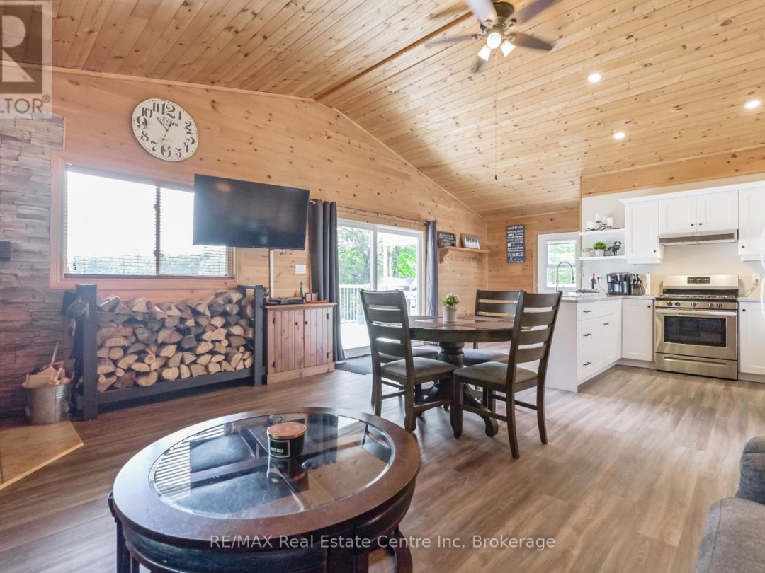 22 SOUTH CRANE LAKE ROAD, 
