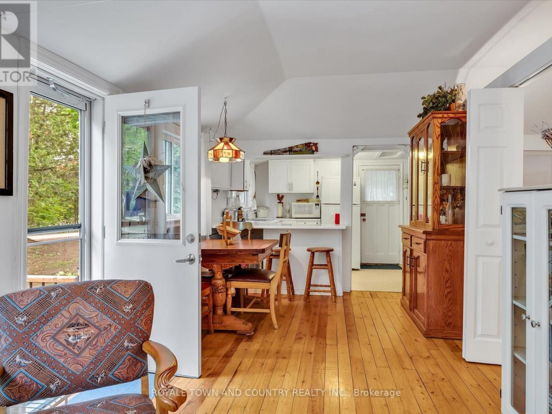 54 LAXTON  TWP 5TH LINE, 