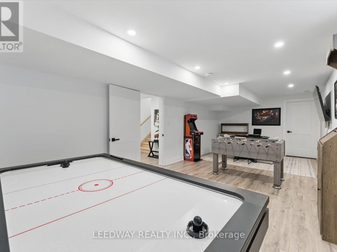 24410 Thorah Park Boulevard, Lake Simcoe