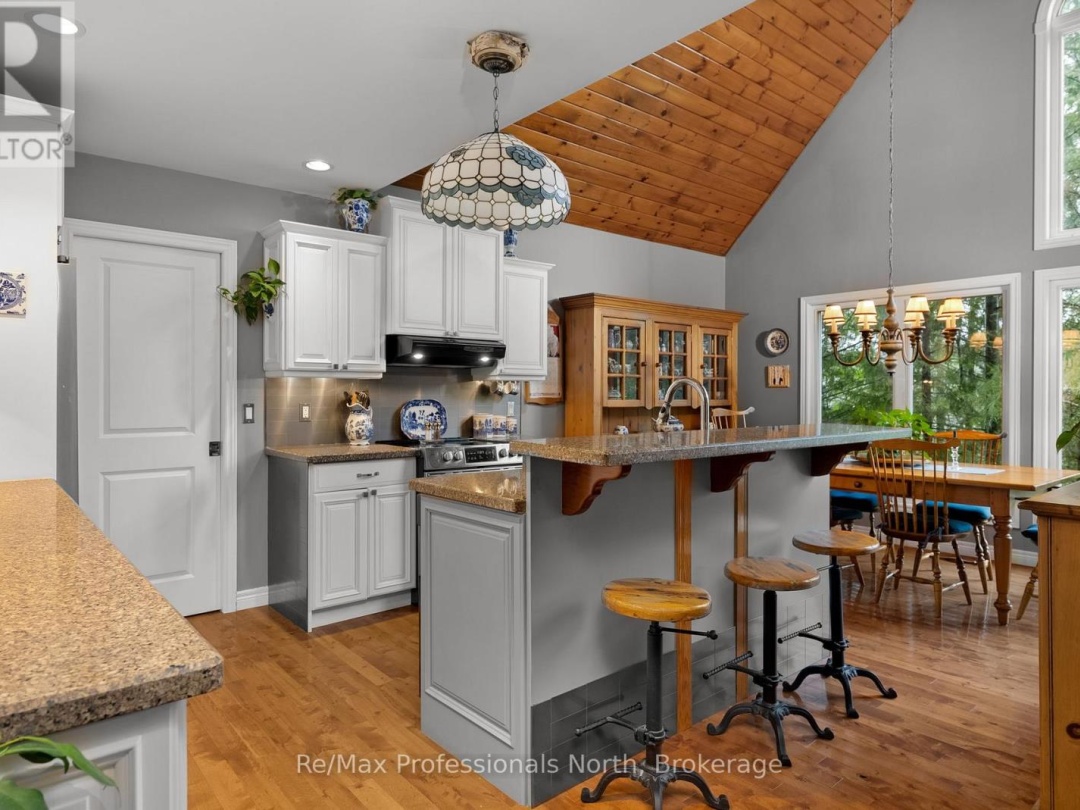 1005 LAIDLAW AVENUE, Severn River