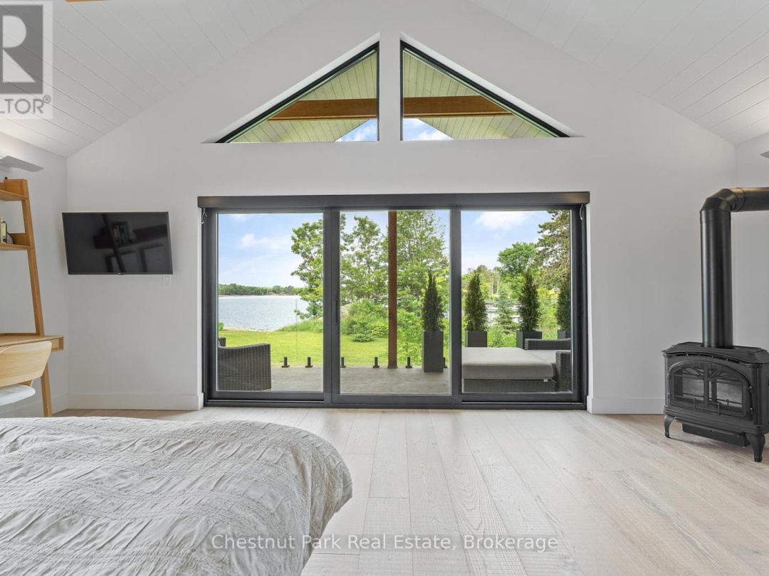 1594 Doe Lake Road, Doe Lake