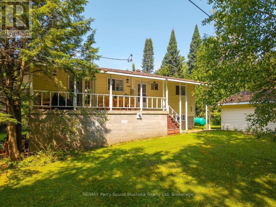 86 LAKESIDE CRESCENT, 