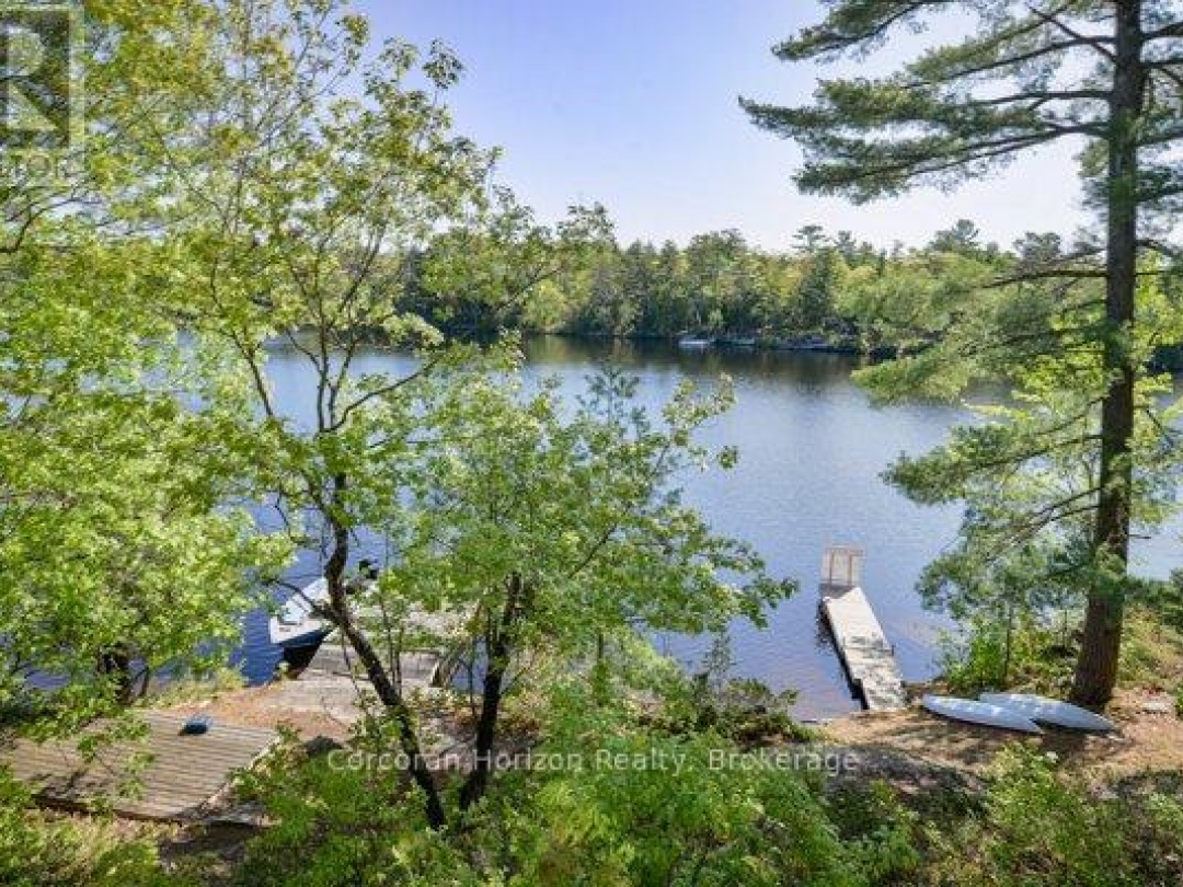1320 ISLAND 360 ISLAND, 