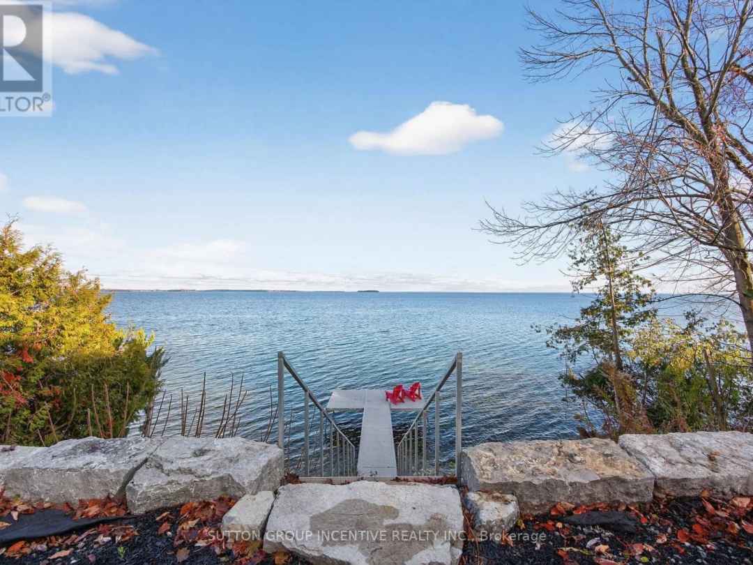 211 MOON POINT DRIVE, 