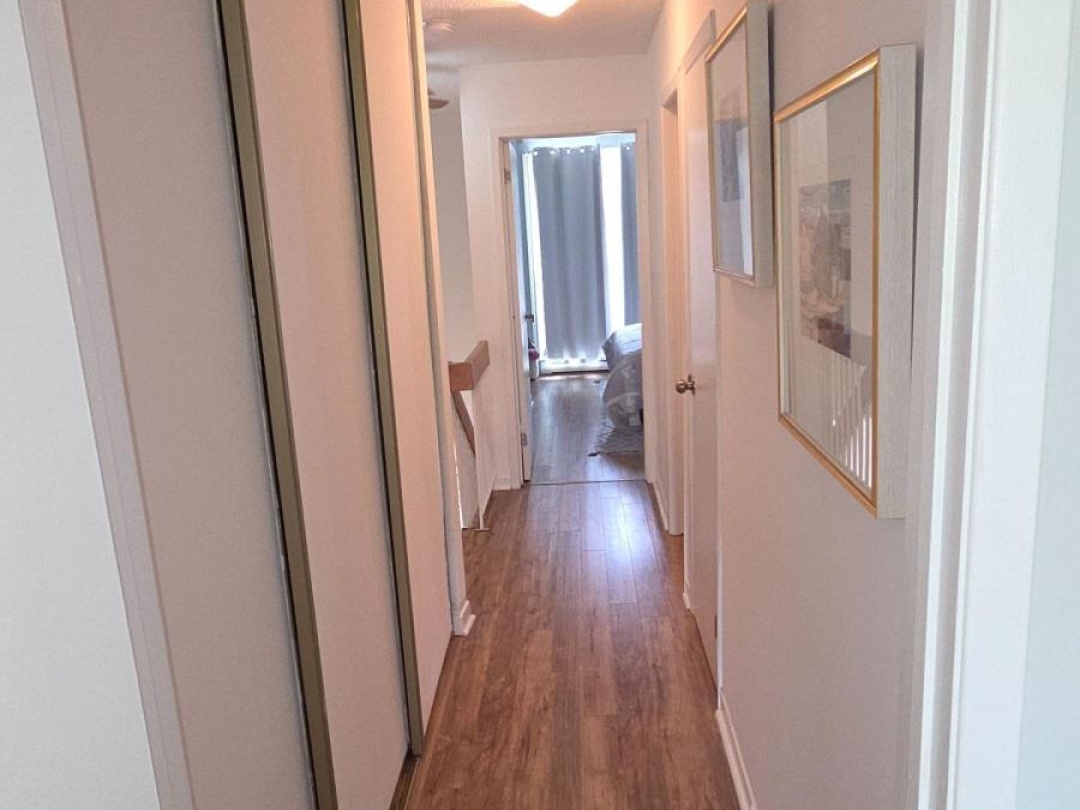 24 - 4 PARADISE BOULEVARD, Lake Simcoe