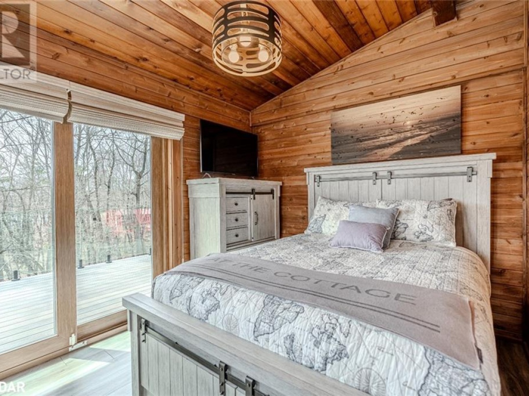 83 Walkway Rd, Georgian Bay