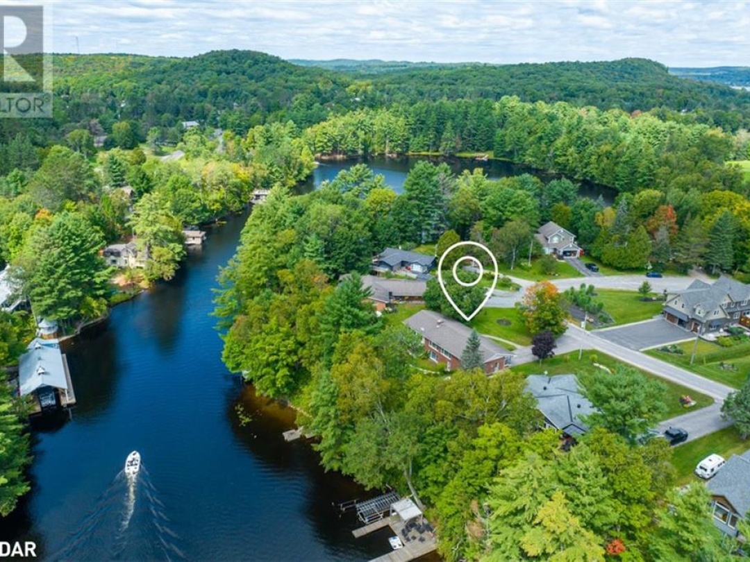 443 By Lock Acres Road, Muskoka River