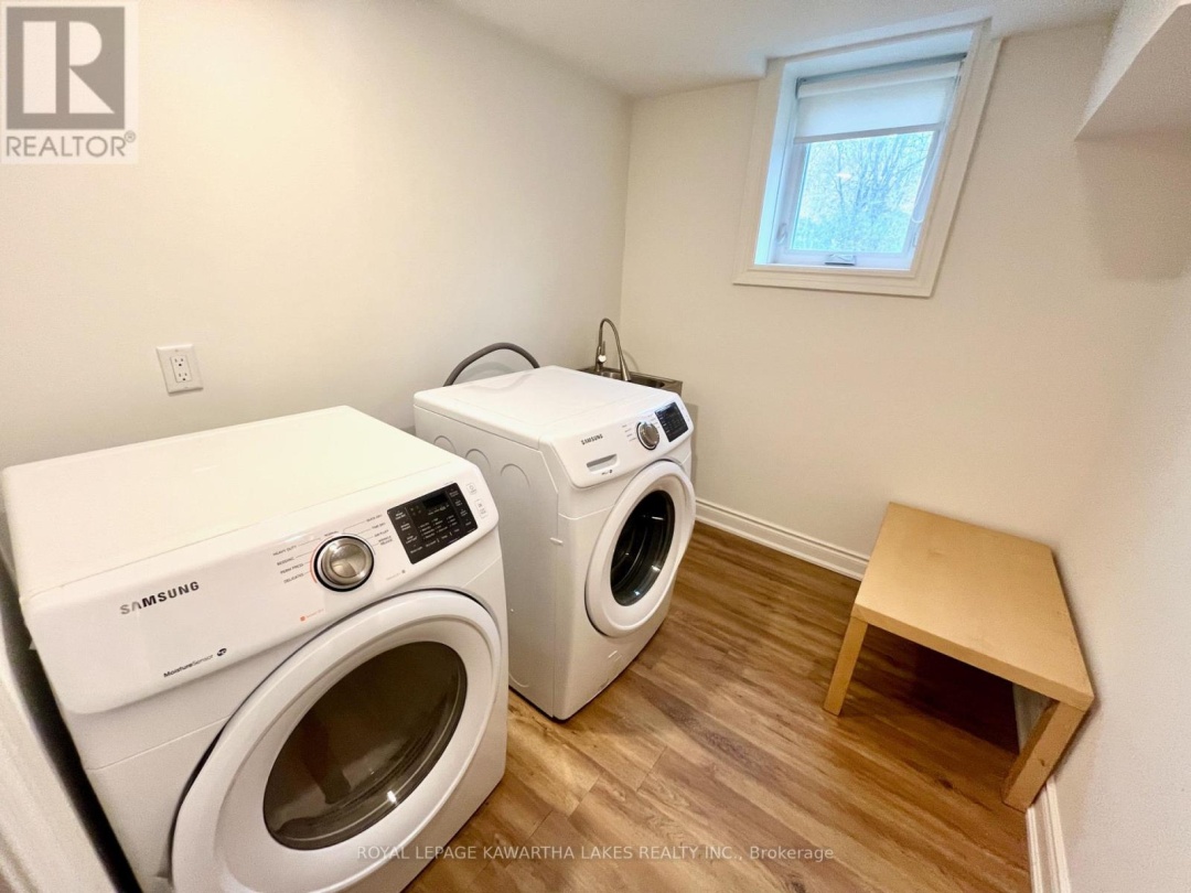 2501 Lakeshore Drive, Lake Simcoe