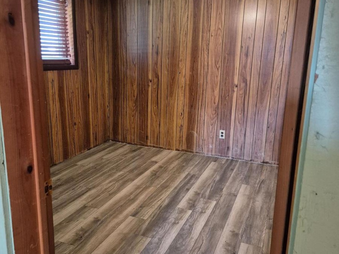 129 SIMCOE STREET, 