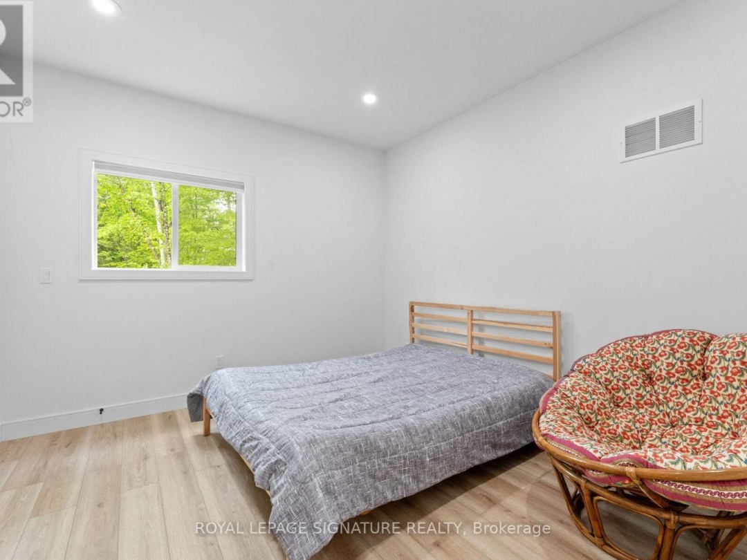 44 SUNNYSHORE PARK DRIVE, 