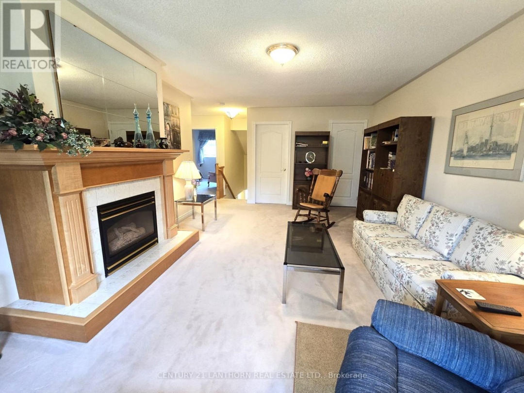 UNIT #310 - 30 MUSEUM DRIVE, 