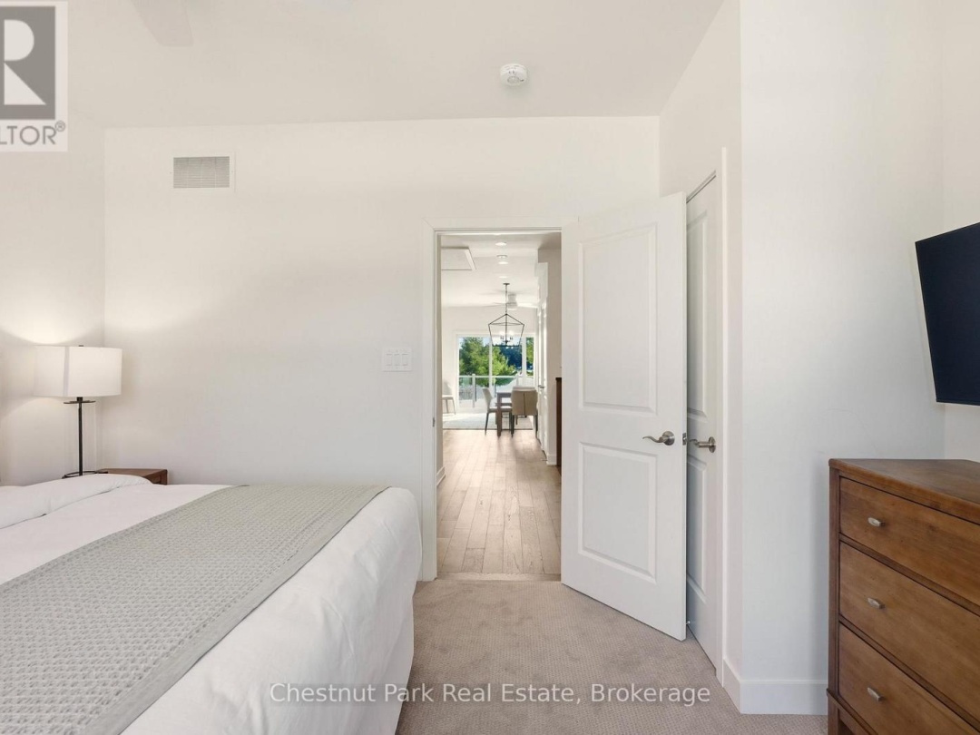 1869 MUSKOKA RD 118 WEST ROAD, 