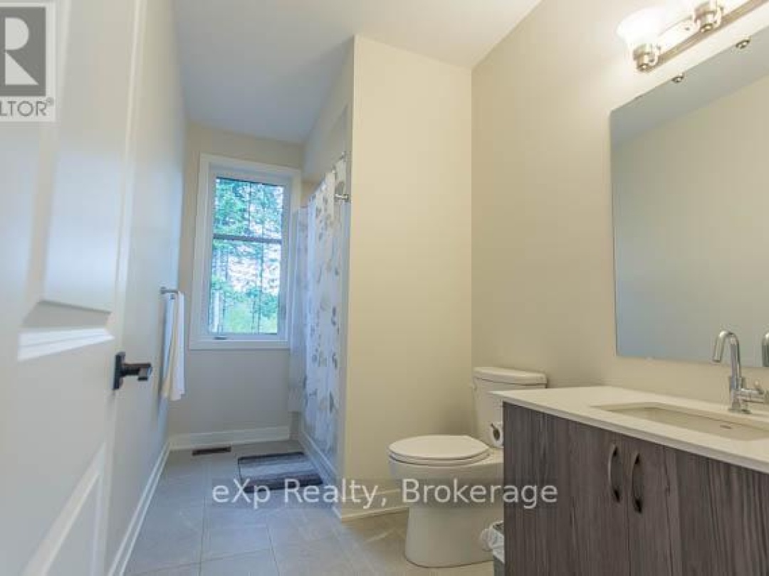 40 - 1052 GREENSVIEW DRIVE, 