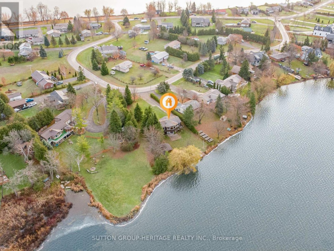 24 PLEASANT VIEW CRESCENT, 