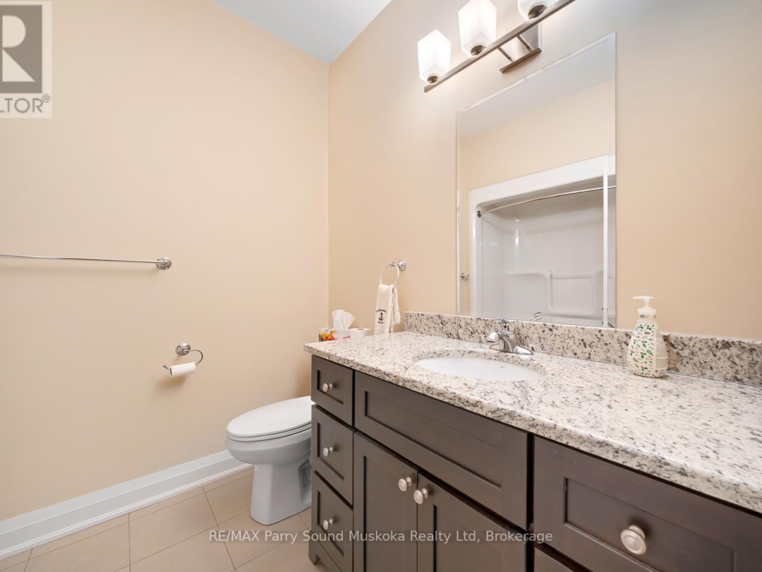 304 20 Silver Birch Court, Parry Sound