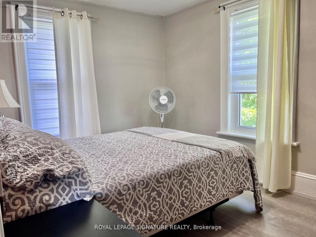 31 BLUE BAY LANE, 