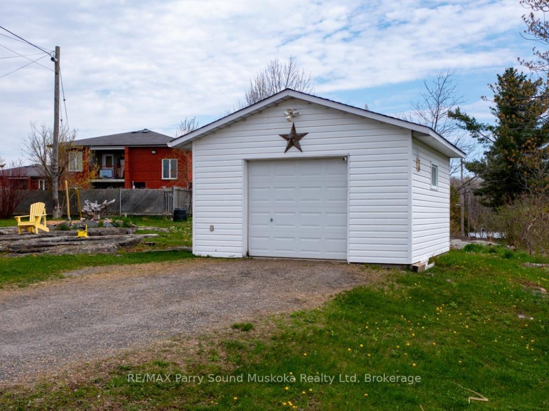 2 Melissa Street, Parry Sound