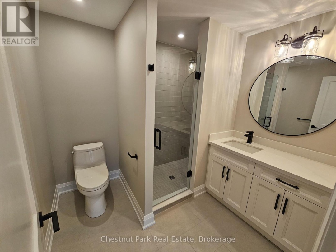 301 200 Anglo Street, South Muskoka Lake