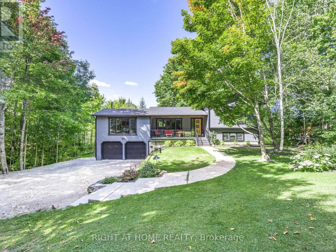 7592 East River Road, Black Lake
