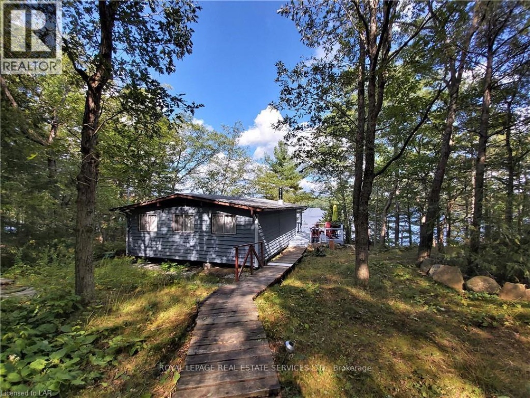 1327-1329 WOODLAND DRIVE, Muldrew Lake