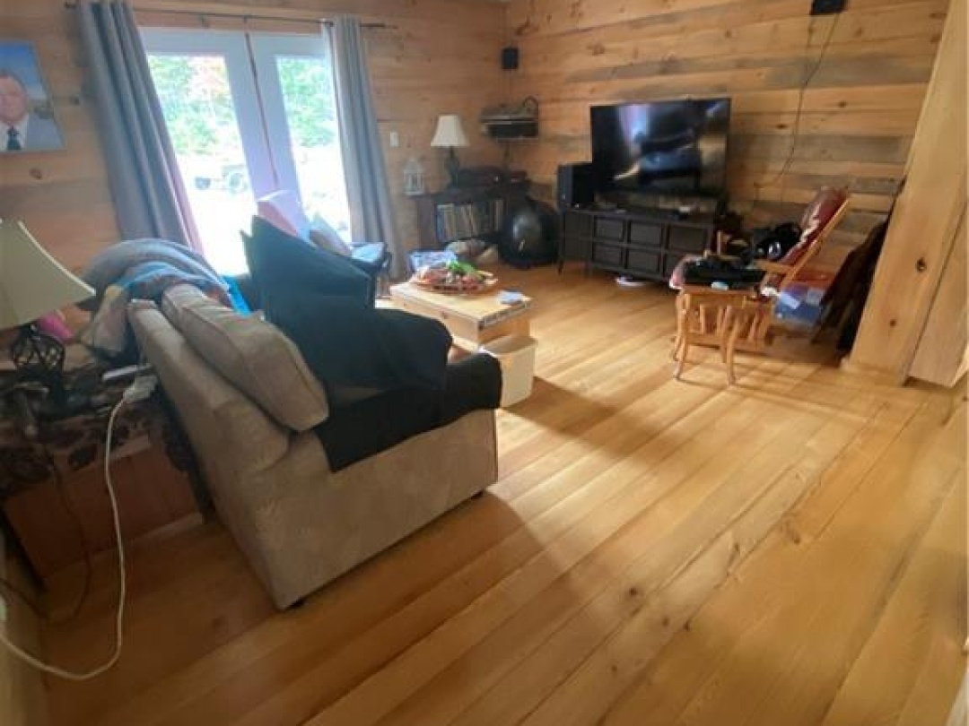 1070 VANKOUGHNET ROAD Road, 