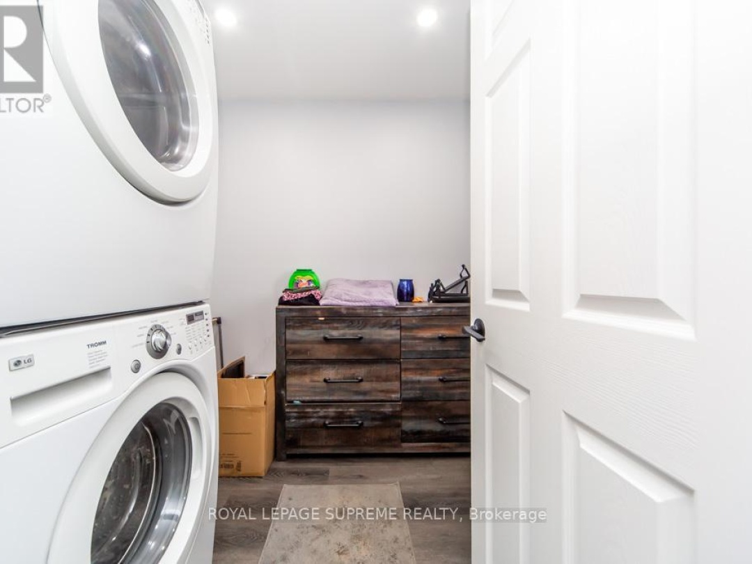 248 MISSISSAGA STREET W, 