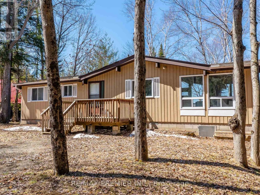 1088 Gravel Pit Drive, Canning Lake