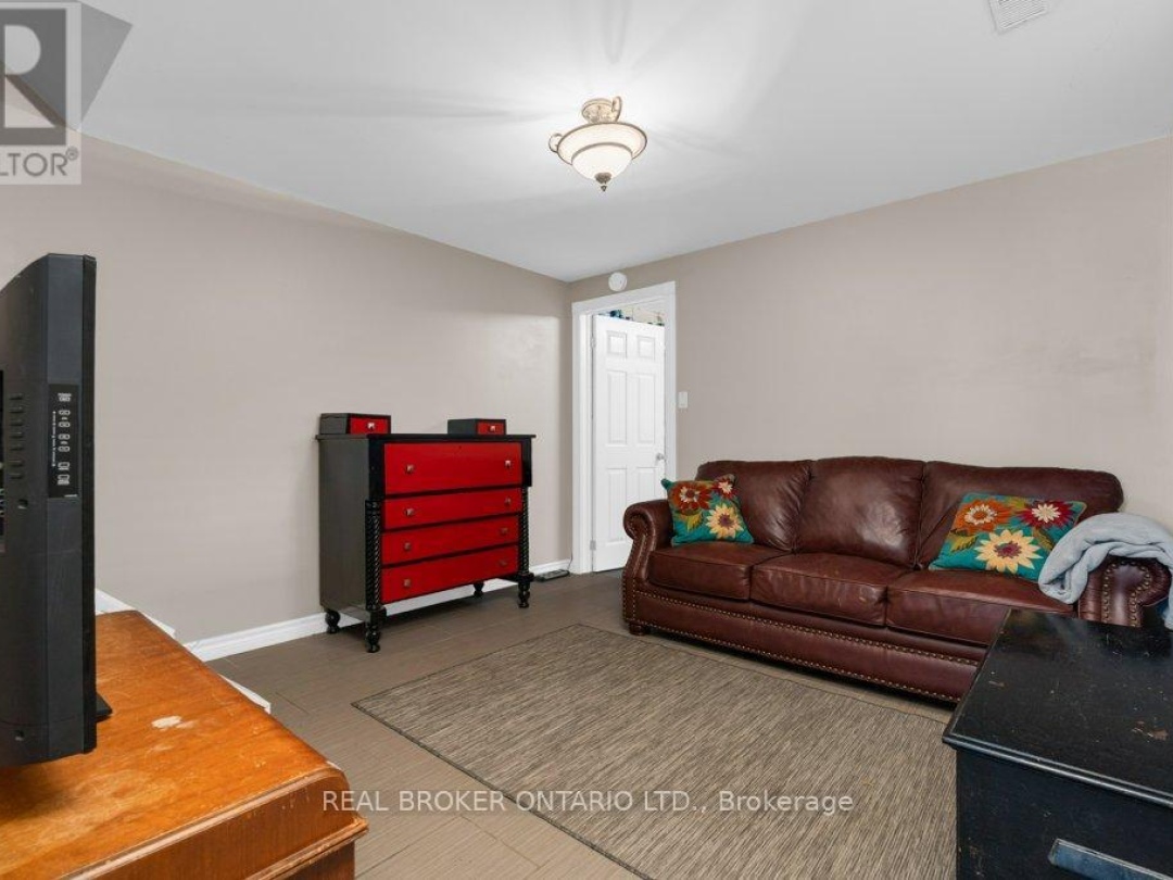1909 WOODS BAY ROAD, 