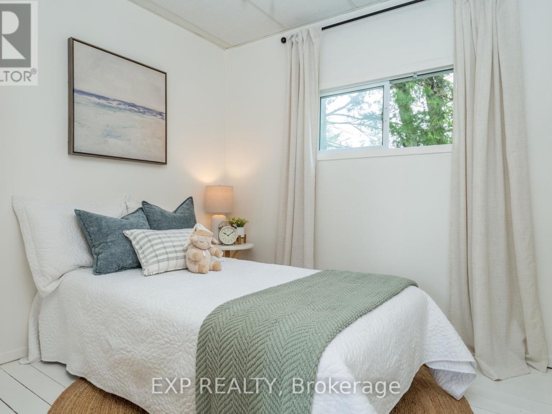 28 PARK LANE, 