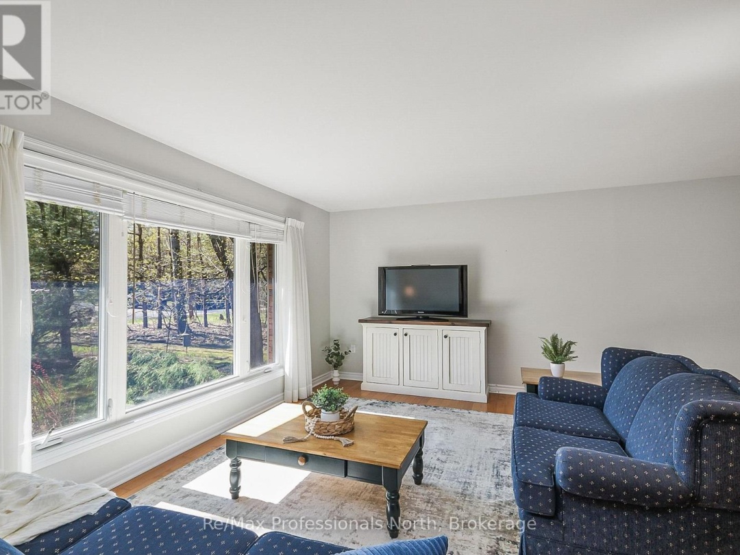 150 Robinson Lane, Lake Muskoka