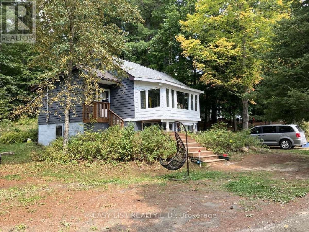 1045 REYNOLDS ROAD, Horseshoe Lake