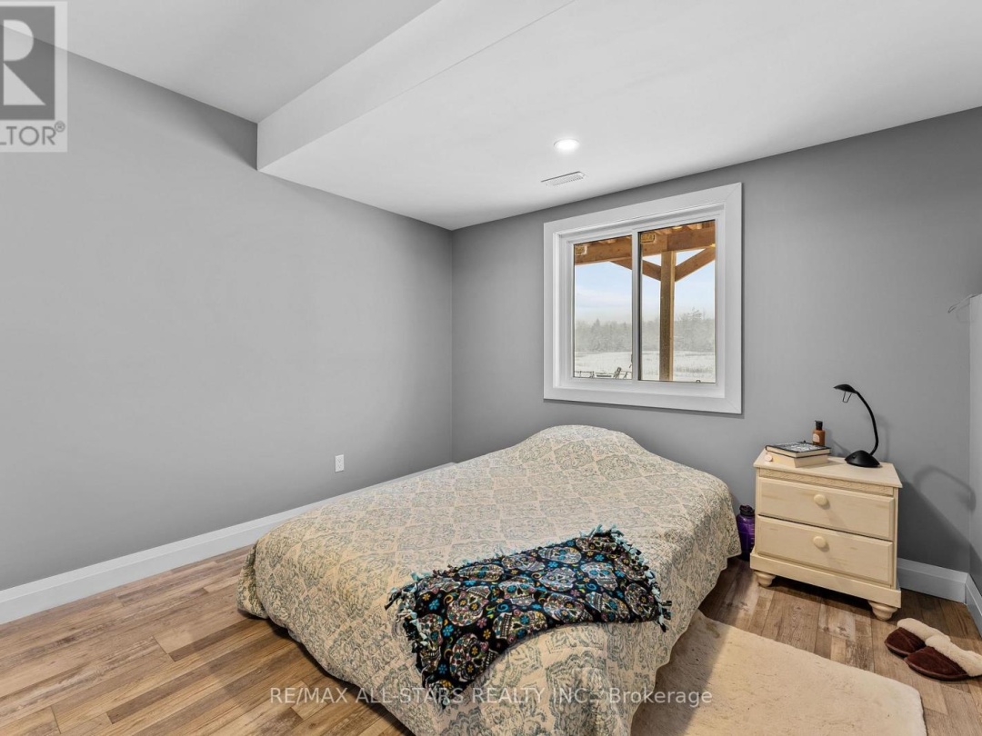 1062 NORTHLINE ROAD, 