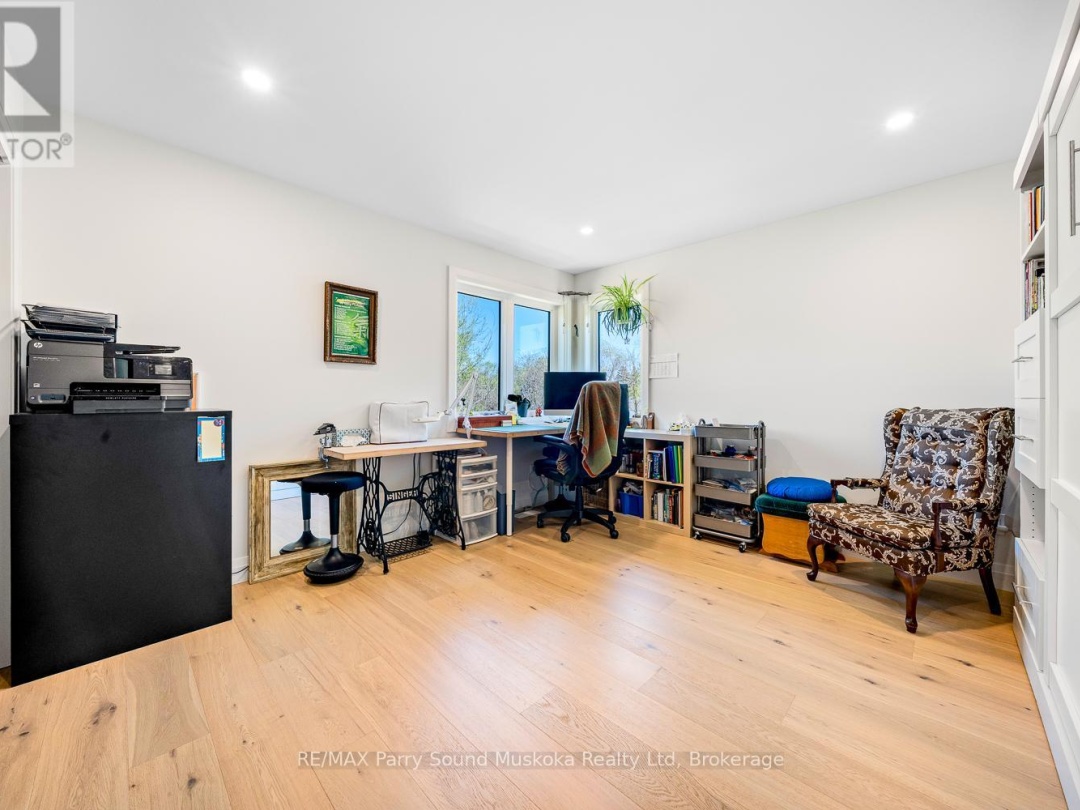 44 DENNIS DRIVE, Parry Sound