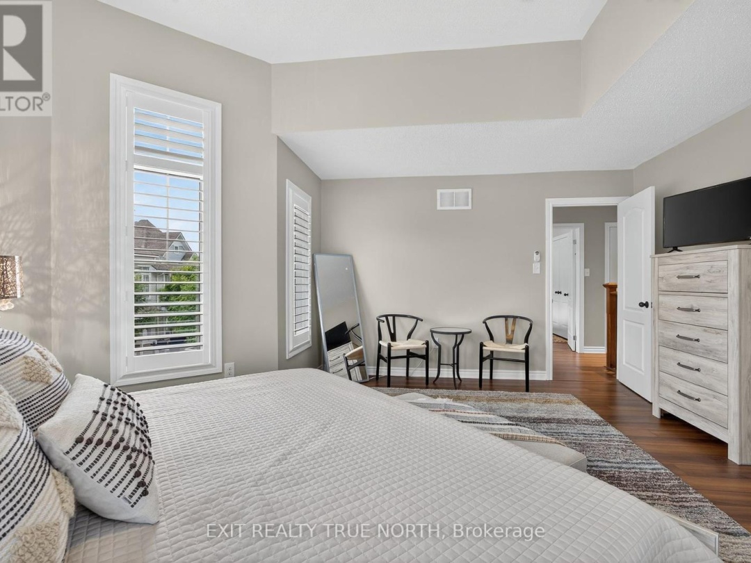 2 CARNOUSTIE LANE, 