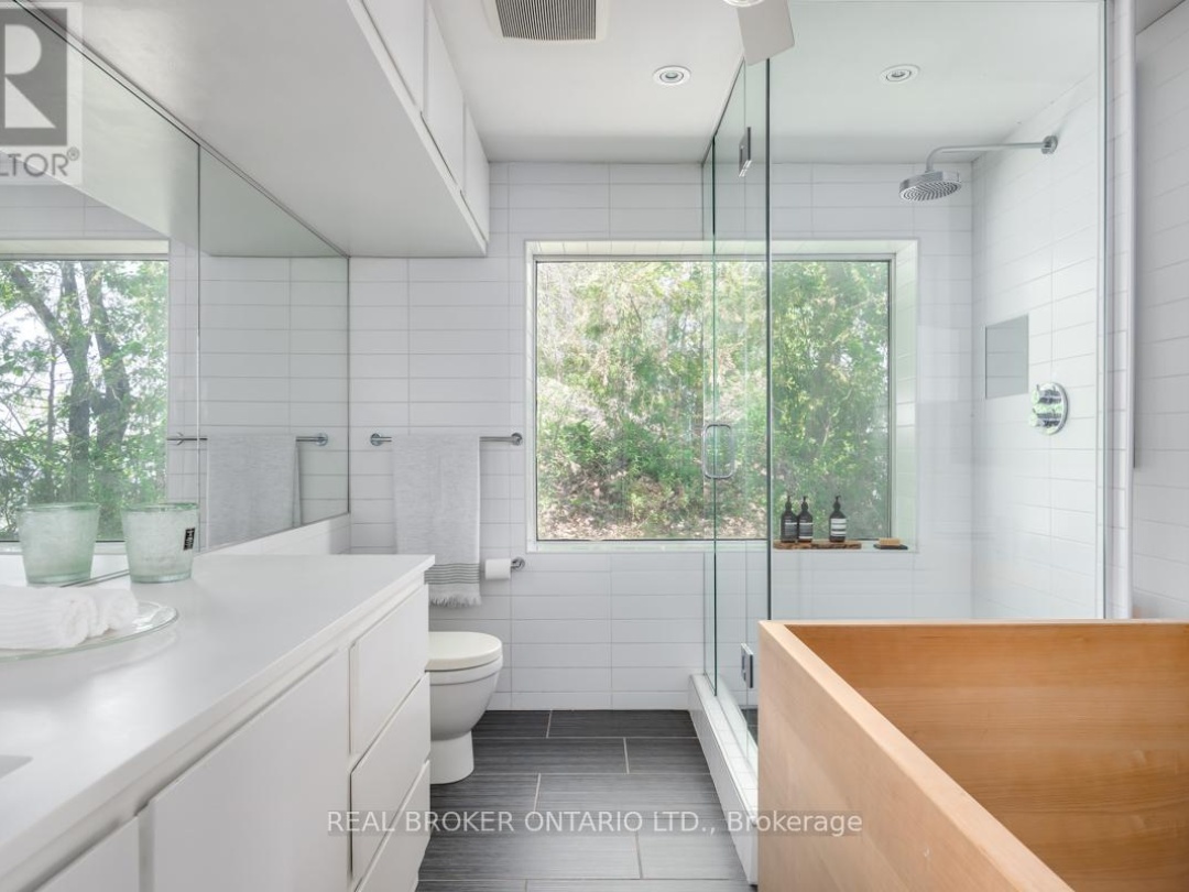 45 IVY LANE, 