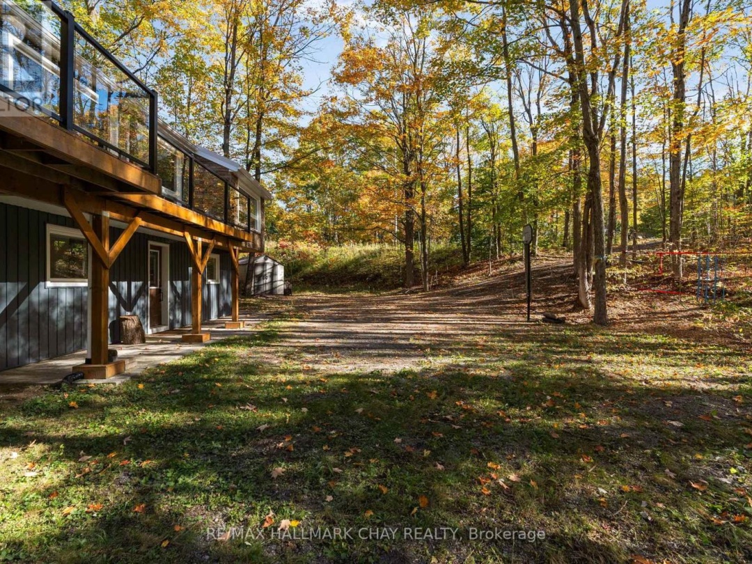 1 IROQUOIS RIDGE,