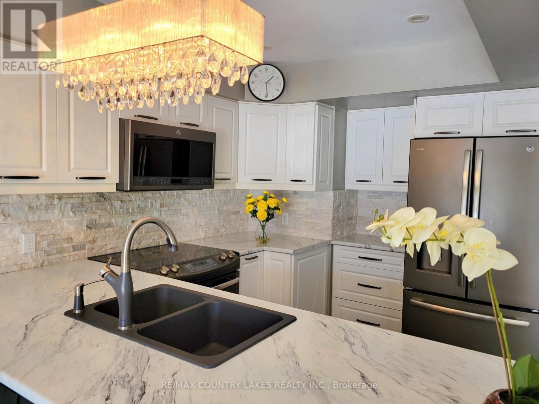 35 - 21 LAGUNA PARKWAY, Lake Simcoe