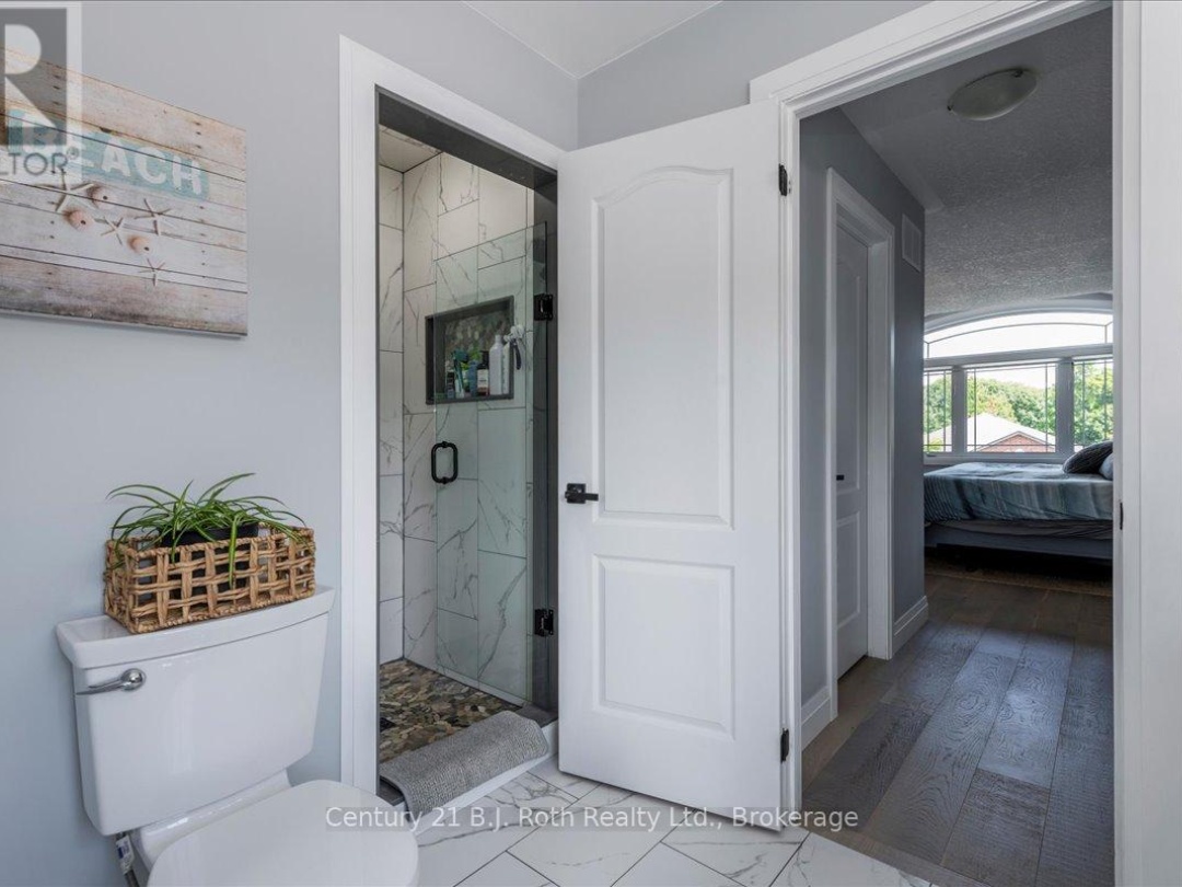 4 SHEPPARD DRIVE, 