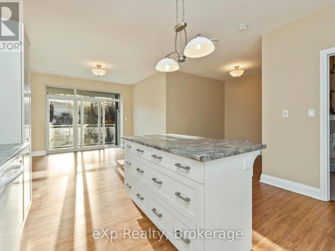 308 - 20D SILVER BIRCH COURT, 