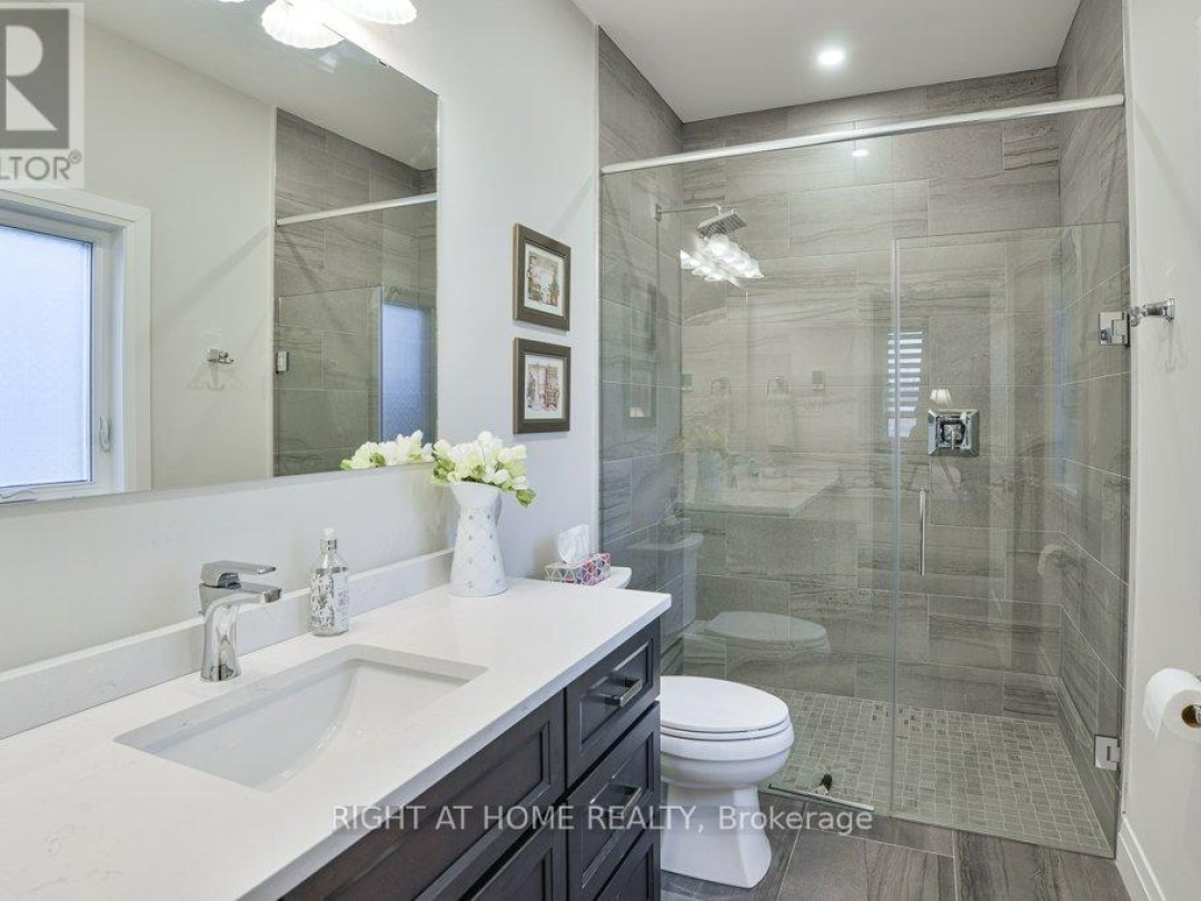 45 ROSY BEACH COURT E, Lake St. John