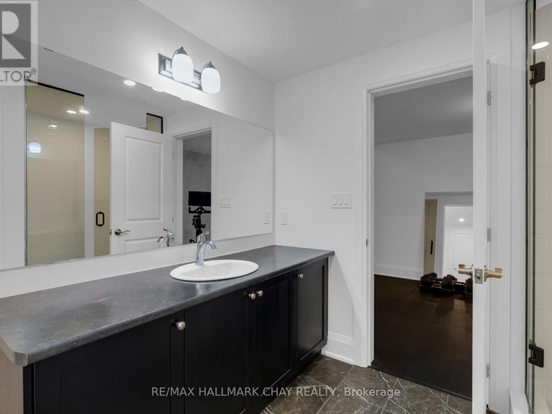 72 GEORGIAN GRANDE DRIVE, 