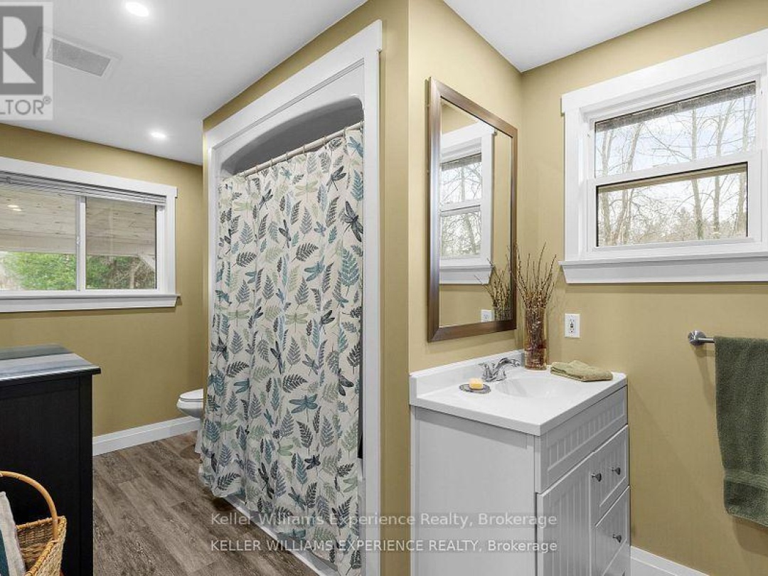 4027 Glen Cedar Drive, Lake Simcoe