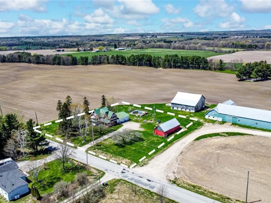 650 Mertz Corner Road, Tiny
