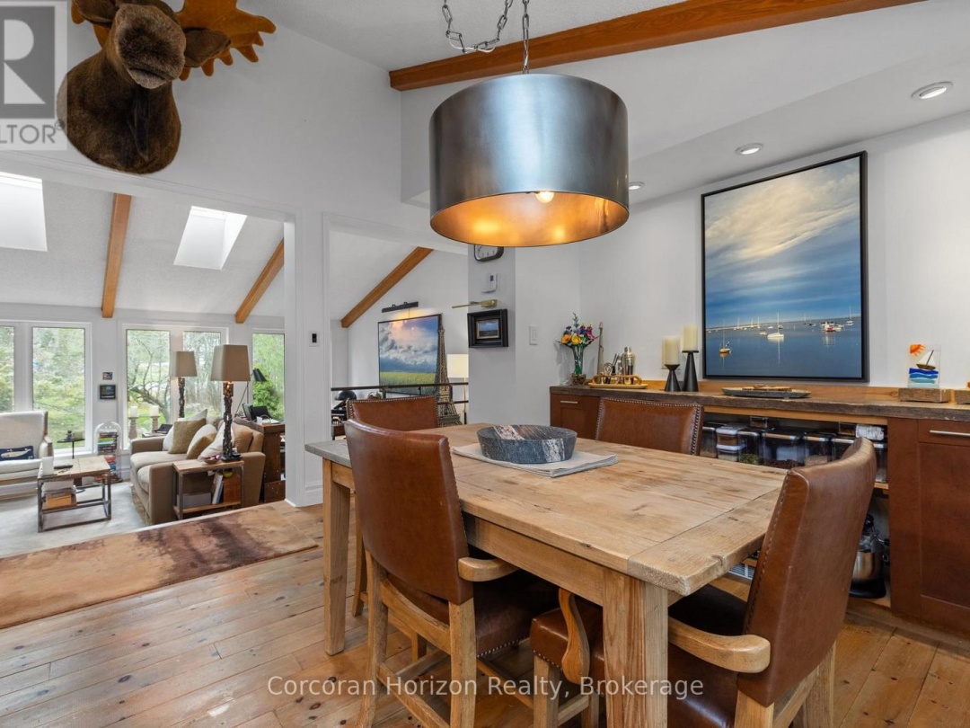 2517 HONEY HARBOUR ROAD, 
