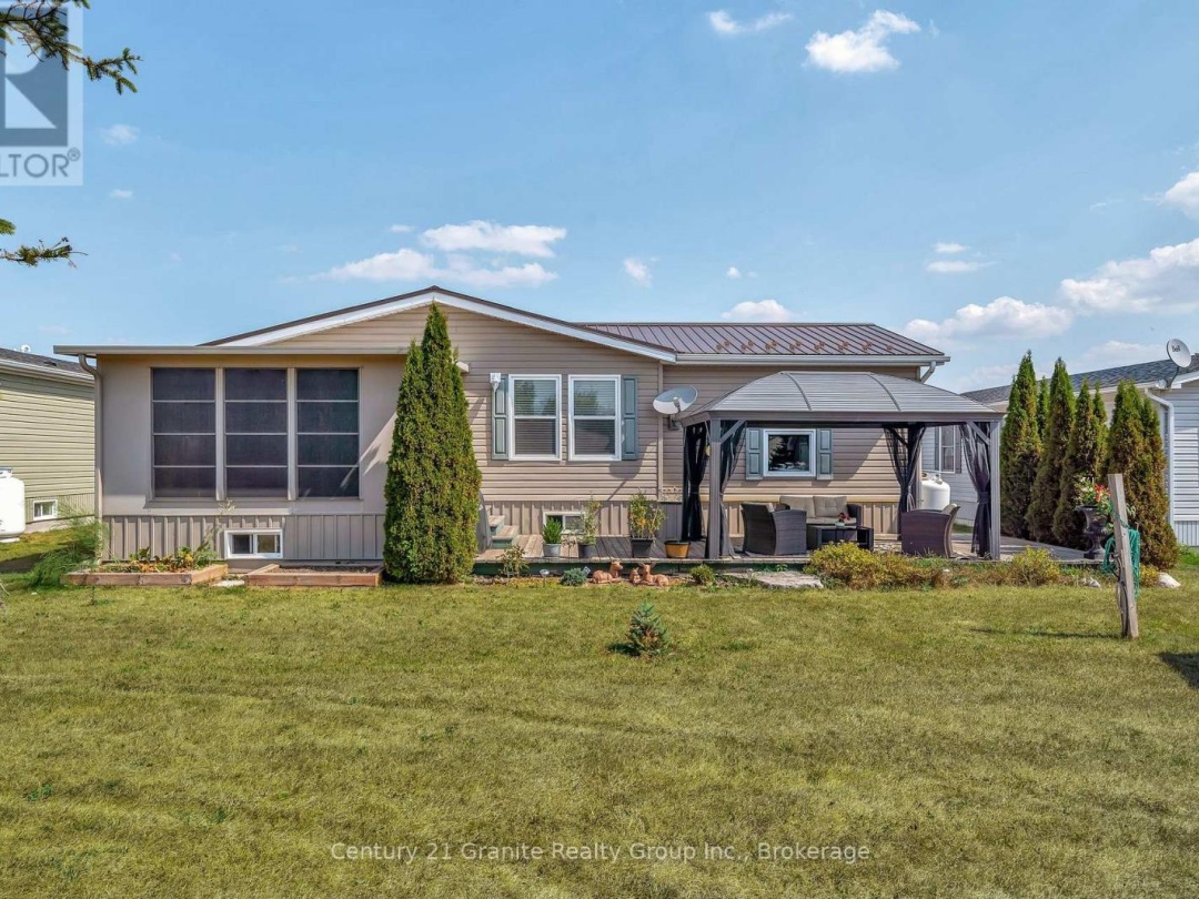 58 CREEKSIDE CIRCLE, 